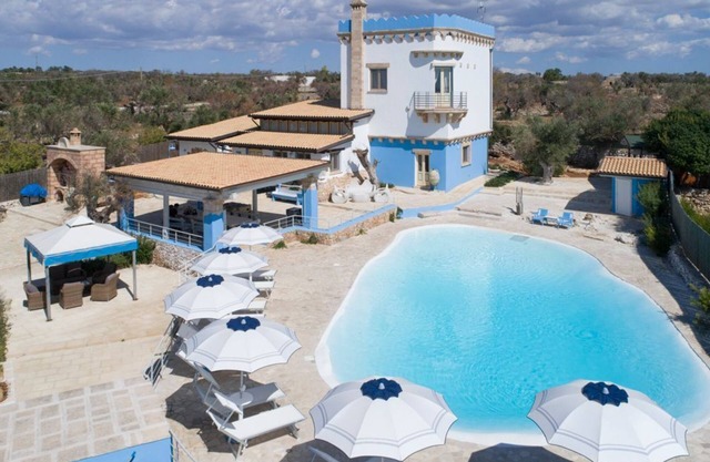 Torre Blu - Four Bedroom Villa, Sleeps 9