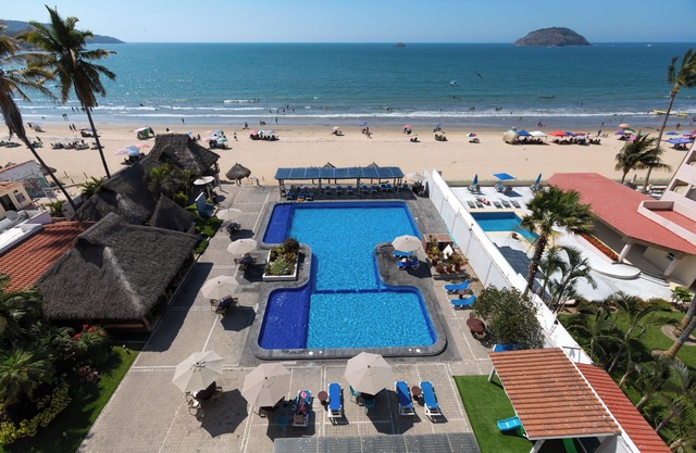 Torreblanca Beach Hotel and Suites Guayabitos - Desayuno y Comida Incluido