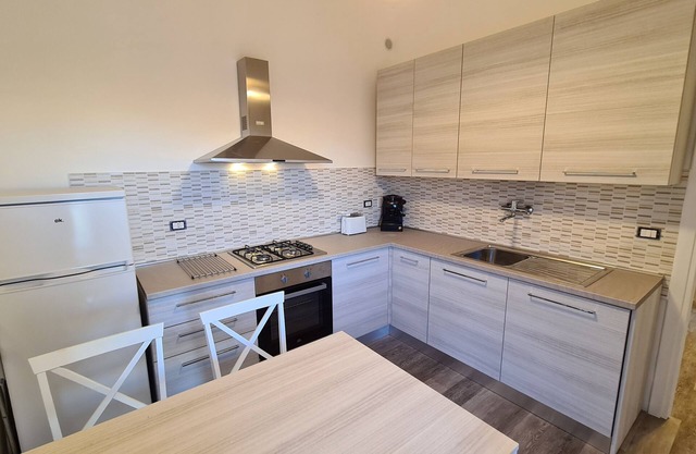 Torvajanica apartment max 6 beds, all new, 160 meters from the sea