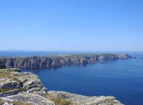 Tory Island 1-Bed Apt Sleeps 4 Parking & SeaView