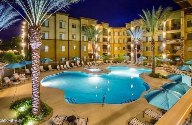 Toscana resort living, walk to everything, 2 minutes to Mayo