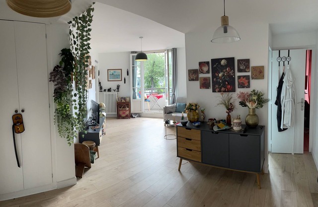 Tour Eiffel & Breakfast