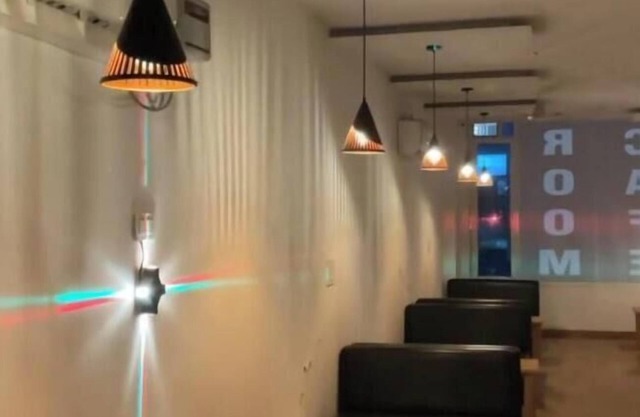 Town house cafe and hotel