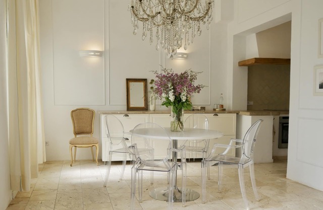 Townhouse centrally located in ARTÀ with design flair! Patio Terrace Heating WLAN Marble