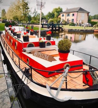 Très jolie péniche à louer