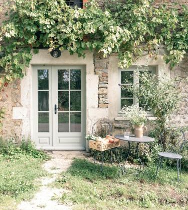 Traditional Apartment In The Heart Of Burgundy