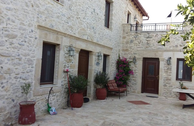 Traditional House Villa near Phaistos, Matala, Moires (for 10 people)