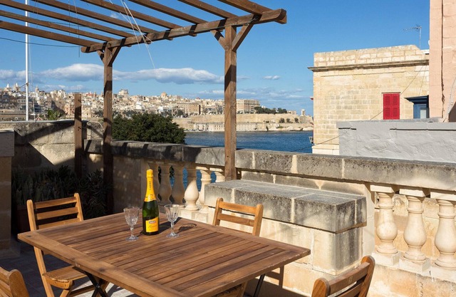 Traditional Maltese Townhouse, Roof Terrace and Views