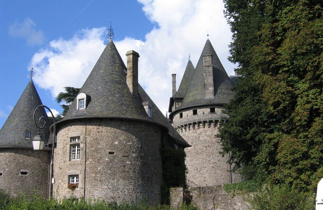 Traditional stone cottage in the heart of rural Limousin