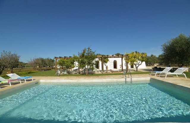 Traditional Trullo, 3 bedrooms & large pool in Ostuni, Puglia, Italy