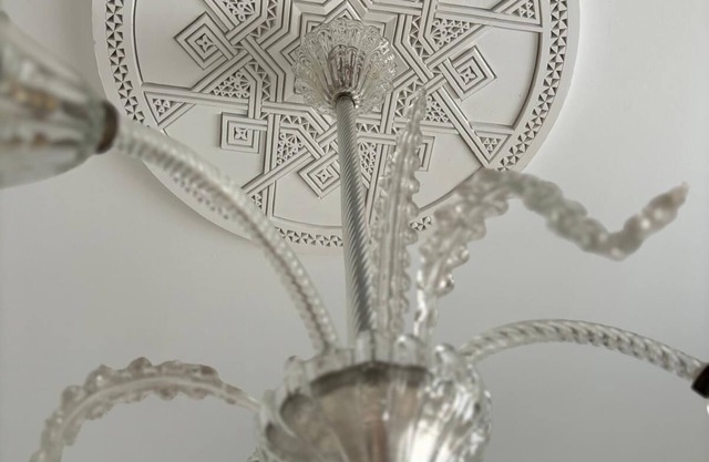 Traditional Villa with Courtyard & Artisanal Details near the Beach