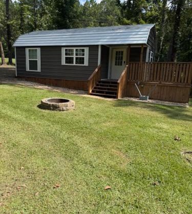 Trails , Tails , and Scales cabins