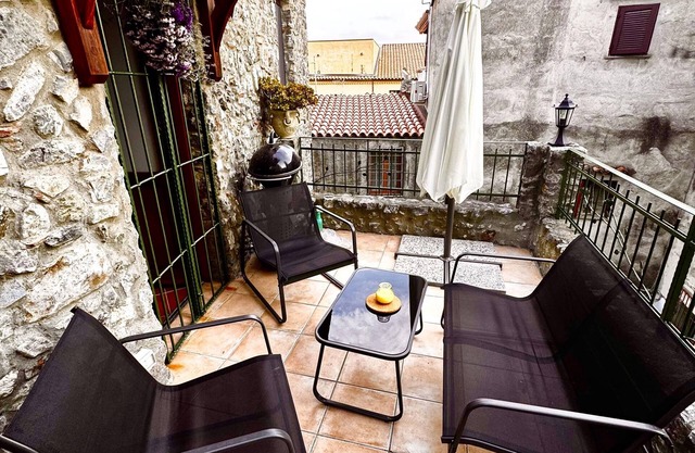 TraMonti e Mare - relax in the historic center just a stone's throw from the sea