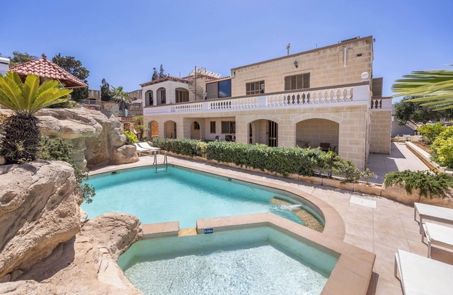 TranquiI Villa Apartments Units Mellieha One Bedrooms own terrace & Shared Pool