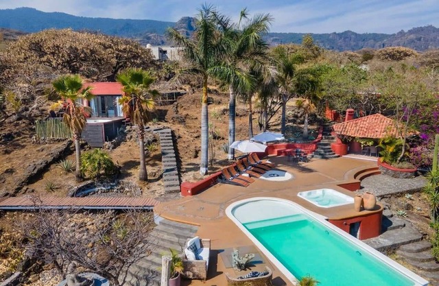 Tranquil 5BR Retreat with Infinity Pool & Lush Mountain Views