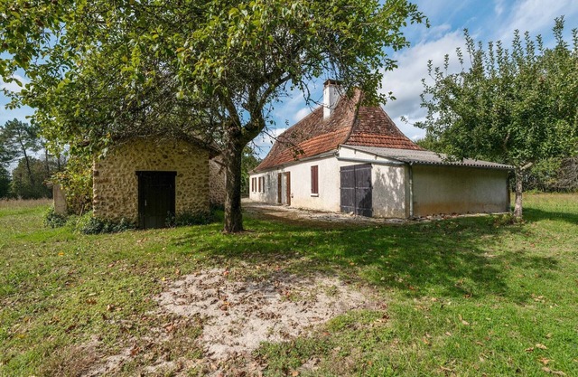 Tranquil Escape in Cendrieux