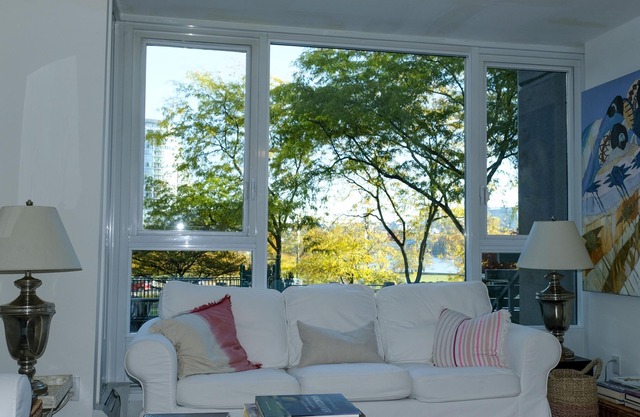 Tranquil Oasis in Yaletown