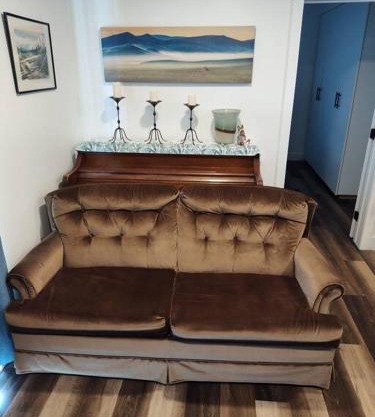 Tranquil & Tasteful One Bdrm Private Suite NE