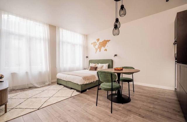 Travel - Chic & Renovated Studio