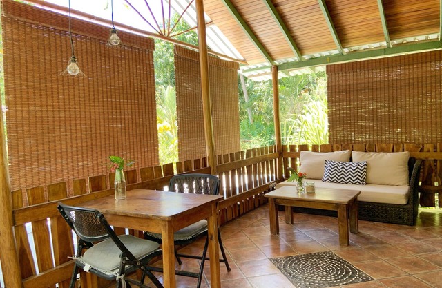 Tree House Bungalow Pachamama