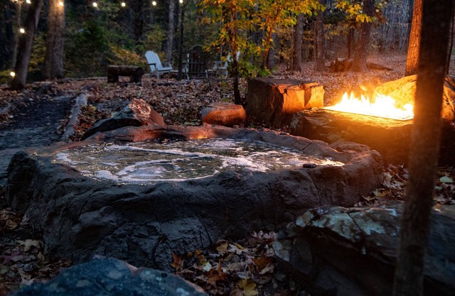 Tree Loft Rock Hot Tub Buffalo River