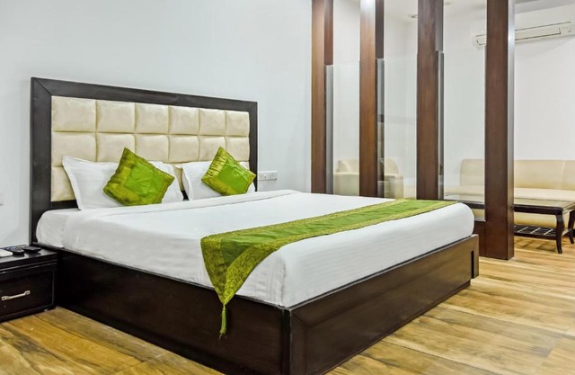 Treebo Red Petal Jalandhar