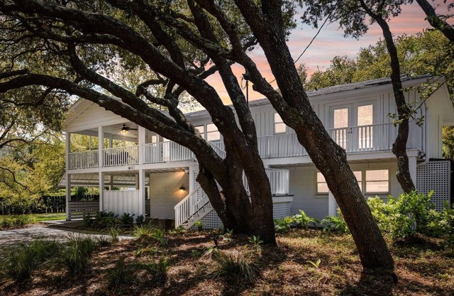 TREEHOUSE AT THE BEACH-NEW Pool-1 Block to Beach & 1 Block to Wild Dunes
