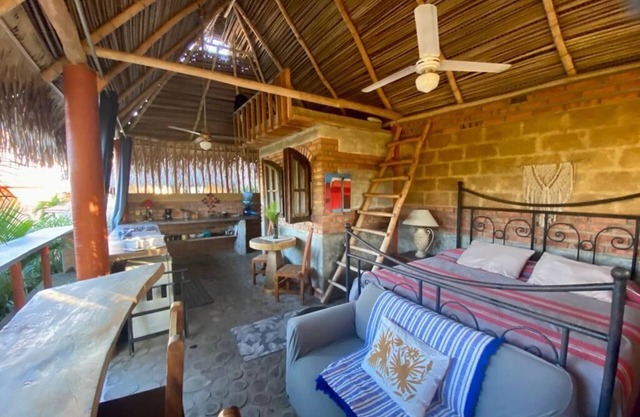 Treehouse, with a comfy king bed and pool area. Inspiring and fresh with views