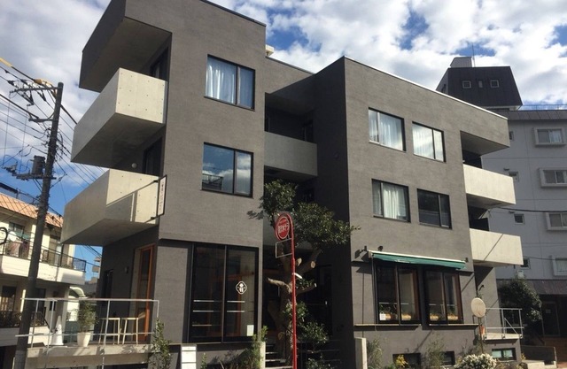 Treeside Hotel & Apartment