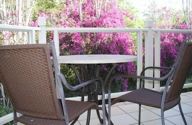 Treetop Studio 2nd floor, corner unit