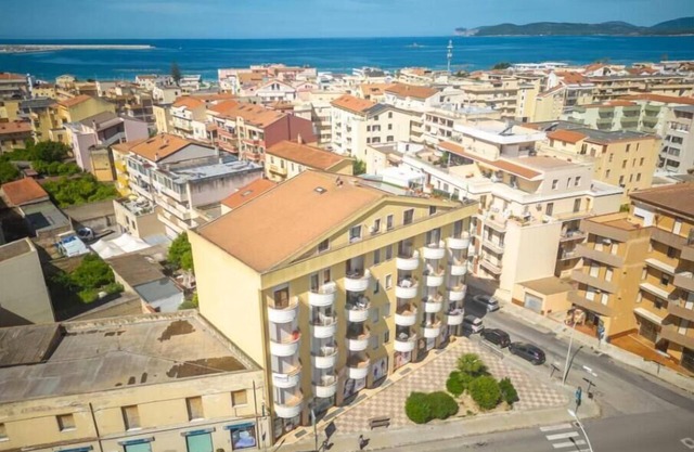 Trilo Gemelli 5 - Two Bedroom Apartment, Sleeps 5