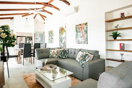 Tropical-Luxury Penthouse B at Playa Venao