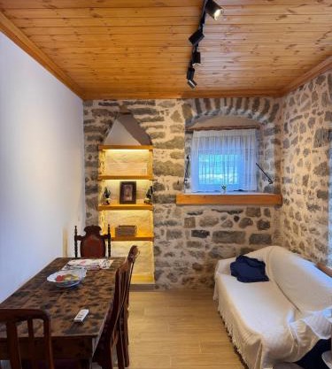 TSAGARIKO ROOMS - The old shoemaker's shop of the village