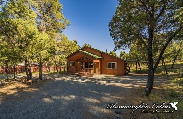 Tucked Away: "Hidden gem in the forest" w/hot tub.