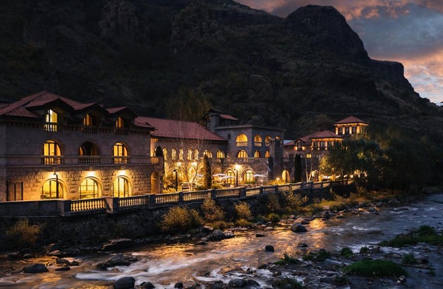 Tufenkian Avan Dzoraget Hotel