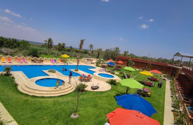 Tunis Pyramids Hotel - فندق اهرامات تونس