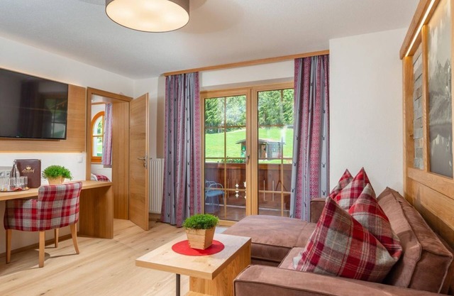 Turm-suite mit Bad, WC - Hotel Lindenhof