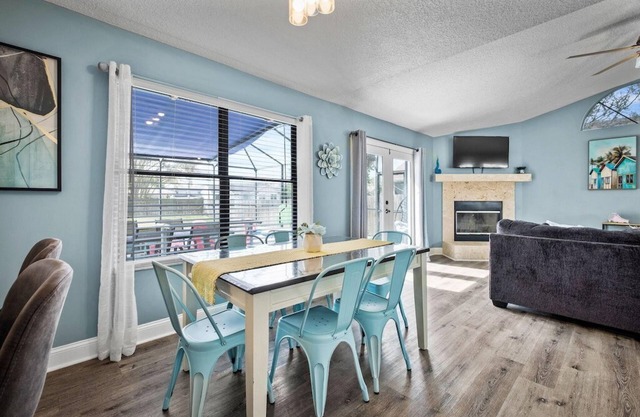 Twin Palms Beach House - Pool Hottub Game Room