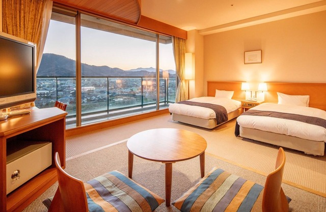 Twin with unit bath 2 meals included Very popular Miyazaki beef luxury course seasonal color/Nichinan Miyazaki