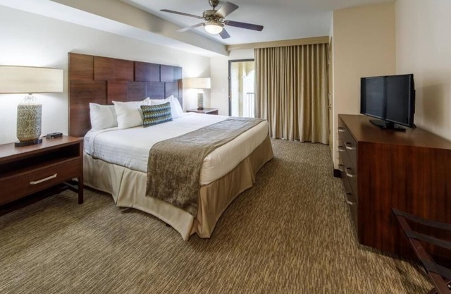 Two 2BR Villas with Balcony, Full Kitchen l Splash Pool & Game Room Access
