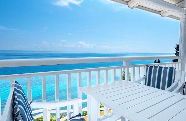 Two bed apartment with stunning sea views