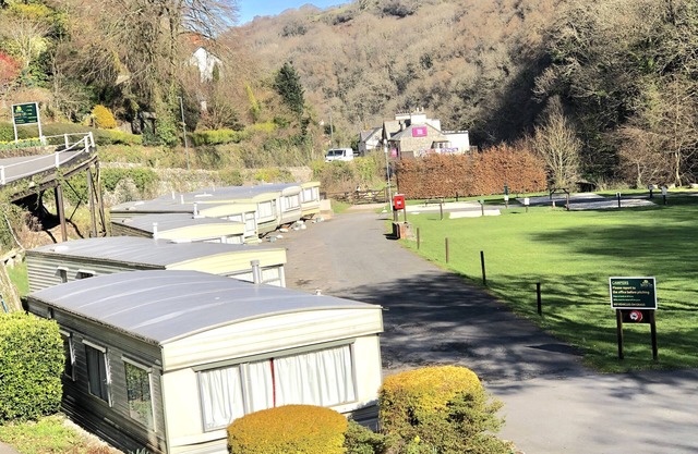Two Bed Static Caravan. Beautiful 10 min walk to Centre of Lynton