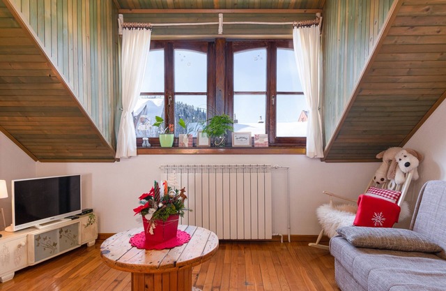 Two bedroom apartment with terrace Delnice, Gorski kotar (A-20297-a)