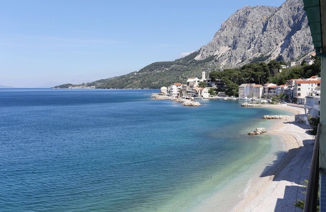 Two bedroom apartment near beach Drašnice, Makarska (A-2644-a)