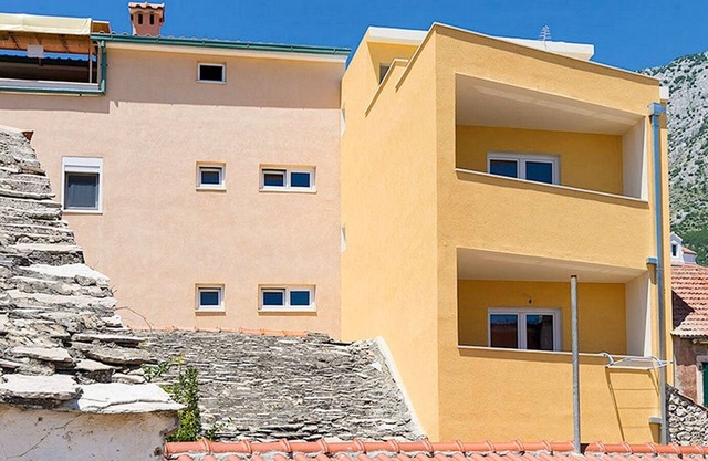 Two bedroom apartment near beach Igrane, Makarska (A-18405-b)