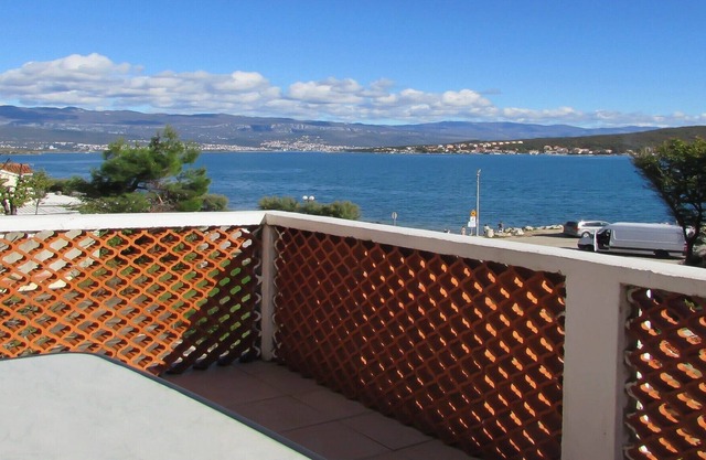 Two-bedroom Apartment on First Floor with Sea View