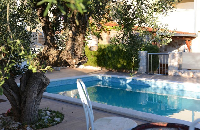 Two bedroom apartment with terrace and sea view Sevid, Trogir (A-21163-b)