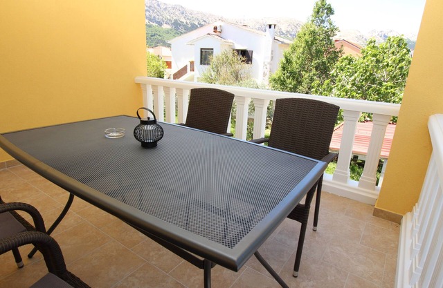 Two bedroom apartment with terrace Baška, Krk (A-18733-e)