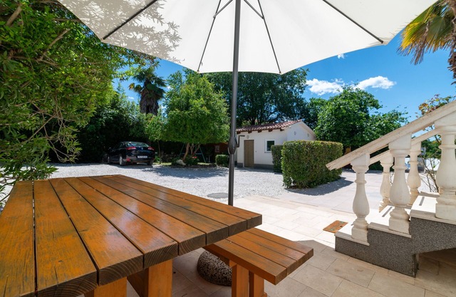 Two bedroom apartment with terrace Cancini, Poreč (A-24335-a)