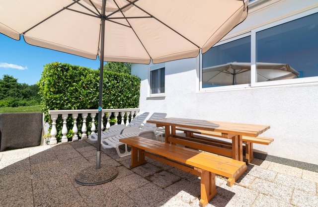 Two bedroom apartment with terrace Cancini, Poreč (A-24335-b)